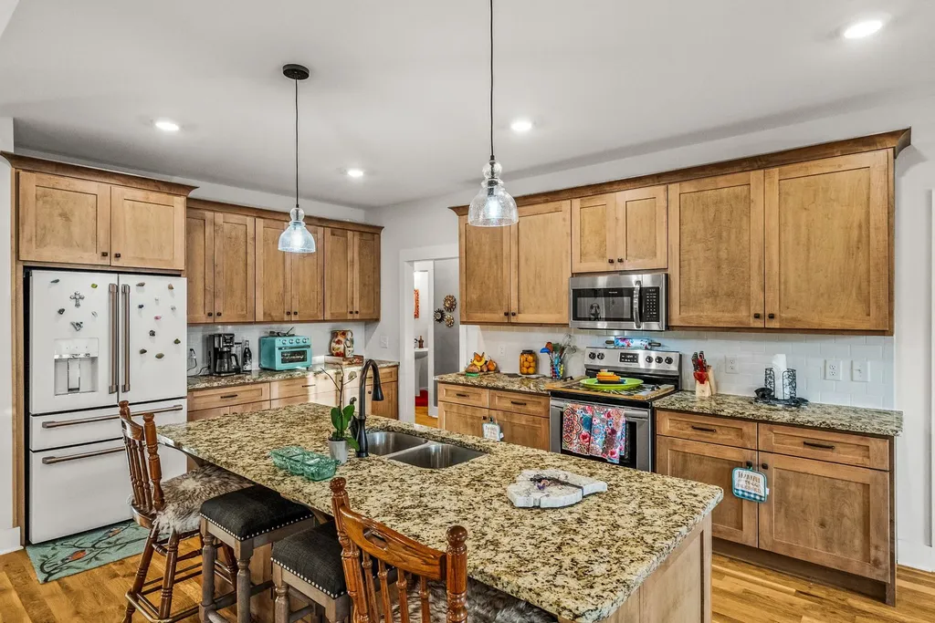 3378 New Hall Road Greenbrier TN 37073