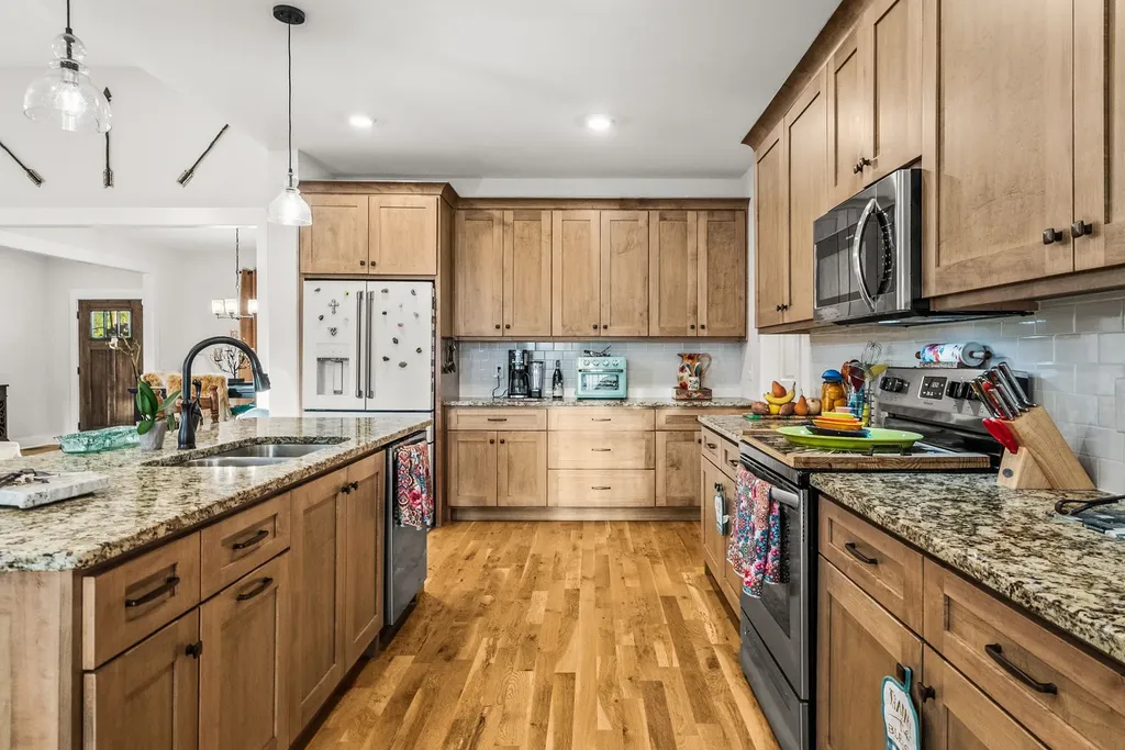 3378 New Hall Road Greenbrier TN 37073