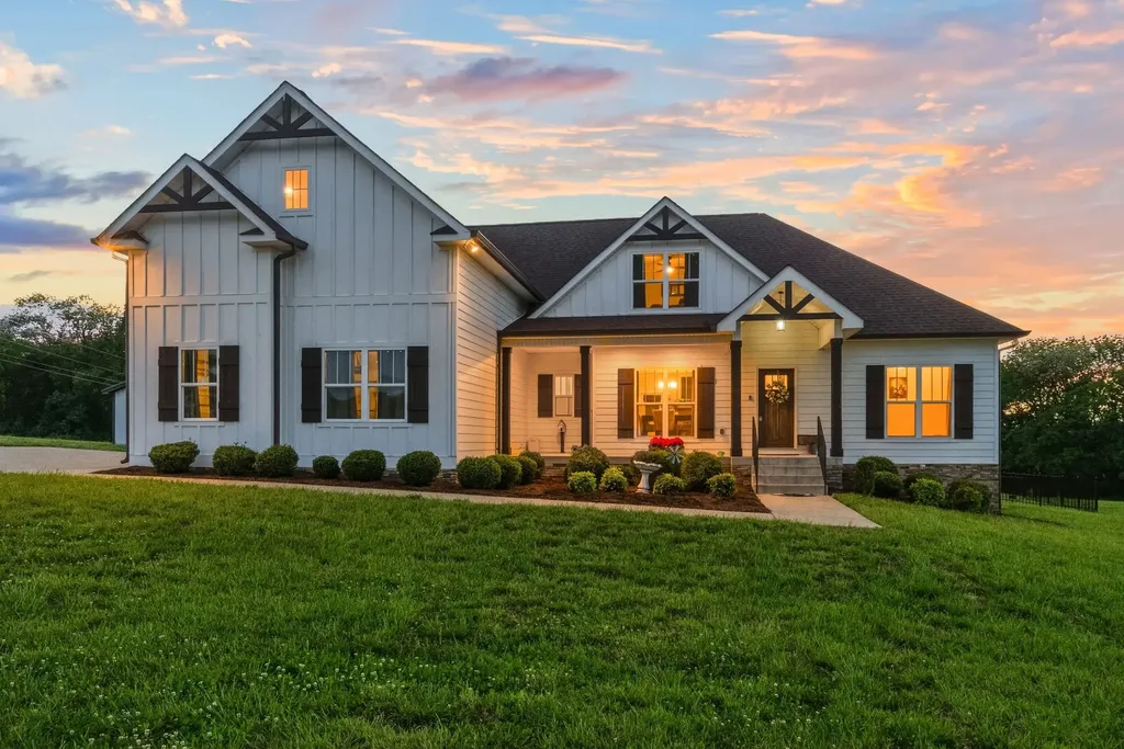 3378 New Hall Road Greenbrier TN 37073