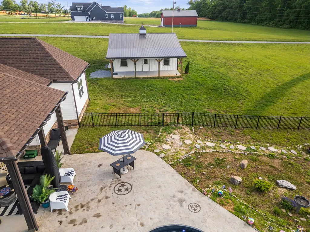 3378 New Hall Road Greenbrier TN 37073