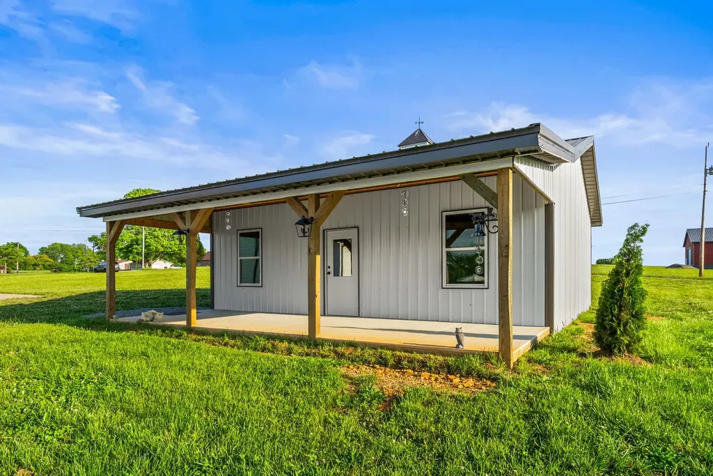 3378 New Hall Road Greenbrier TN 37073