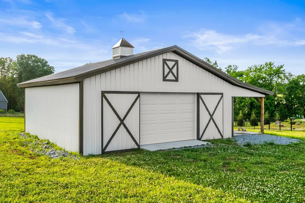 3378 New Hall Road Greenbrier TN 37073