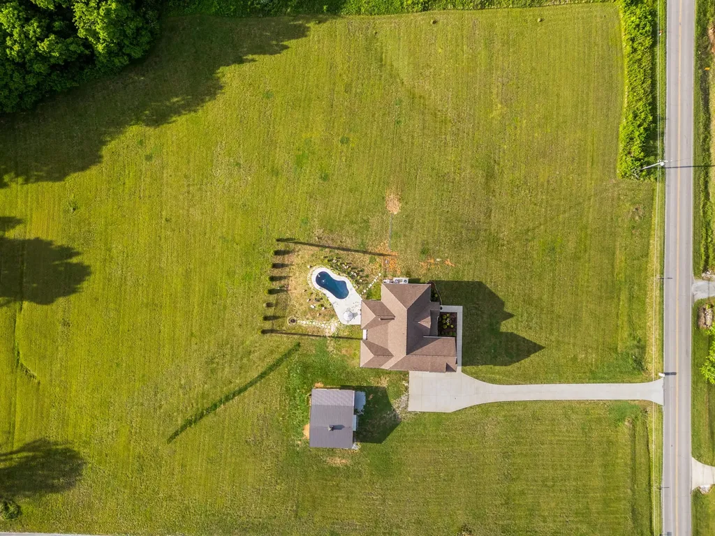 3378 New Hall Road Greenbrier TN 37073