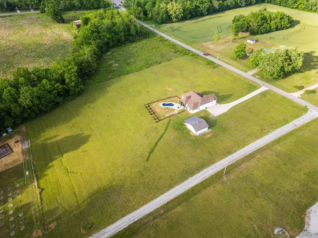 3378 New Hall Road Greenbrier TN 37073