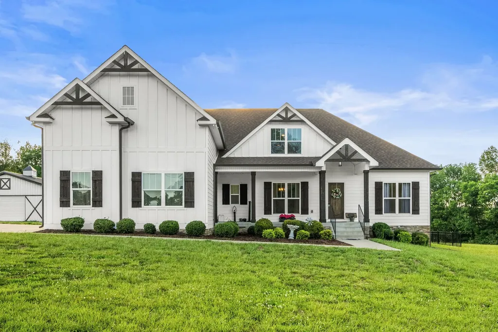 3378 New Hall Road Greenbrier TN 37073