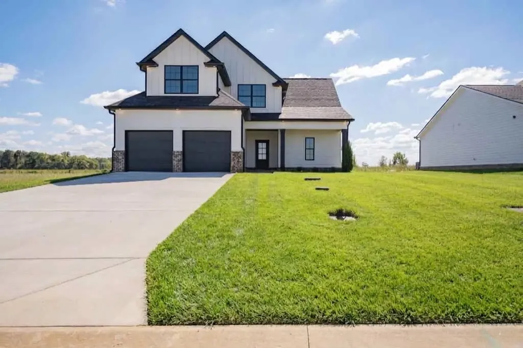 3407 Stonehorn Drive Bell Buckle TN 37020
