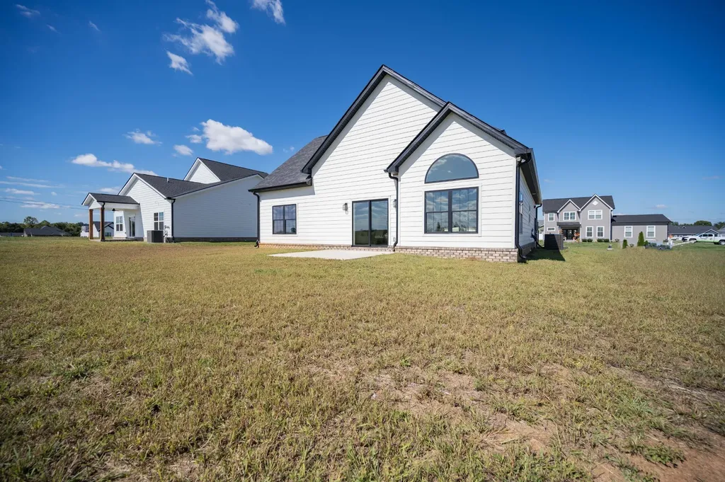 3407 Stonehorn Drive Bell Buckle TN 37020