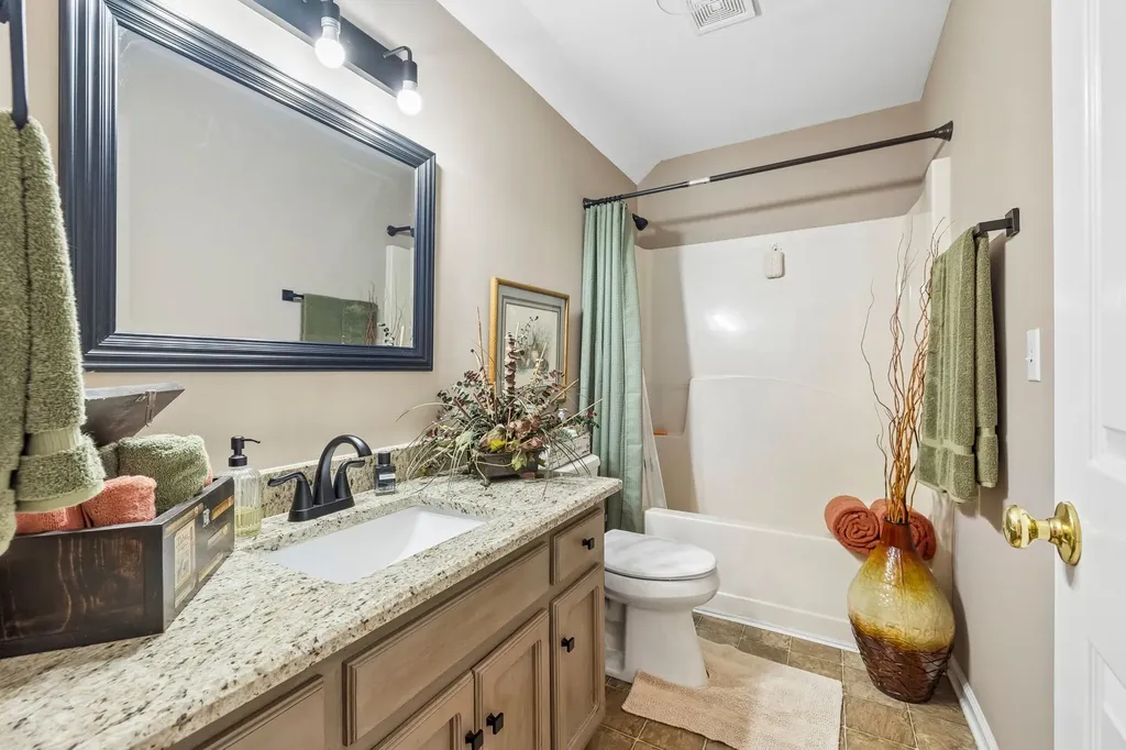1128 Stillhouse Road White House TN 37188