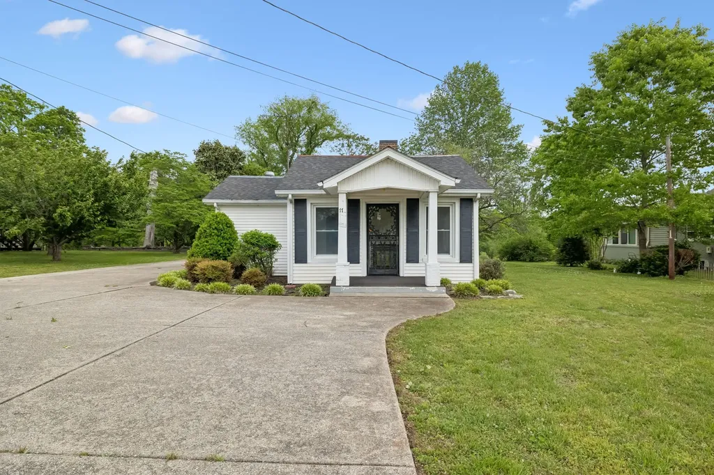 77 Main St, E Gordonsville TN 38563