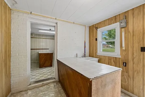 77 Main St, E Gordonsville TN 38563