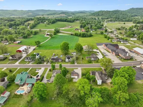 77 Main St, E Gordonsville TN 38563