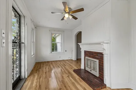 77 Main St, E Gordonsville TN 38563