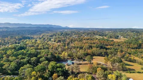 209 Ridge Road Maryville TN 37803