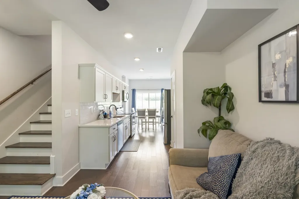 450 Glastonbury Road Nashville TN 37217