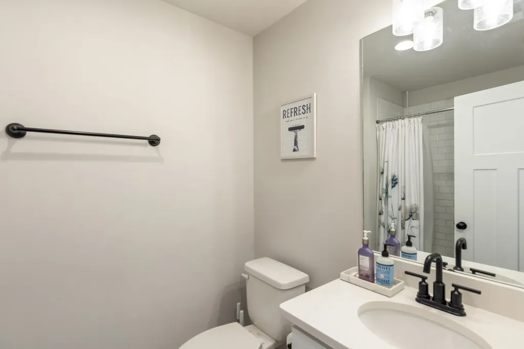 450 Glastonbury Road Nashville TN 37217