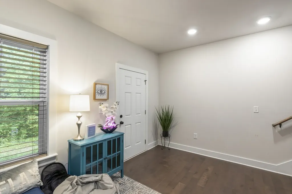 450 Glastonbury Road Nashville TN 37217
