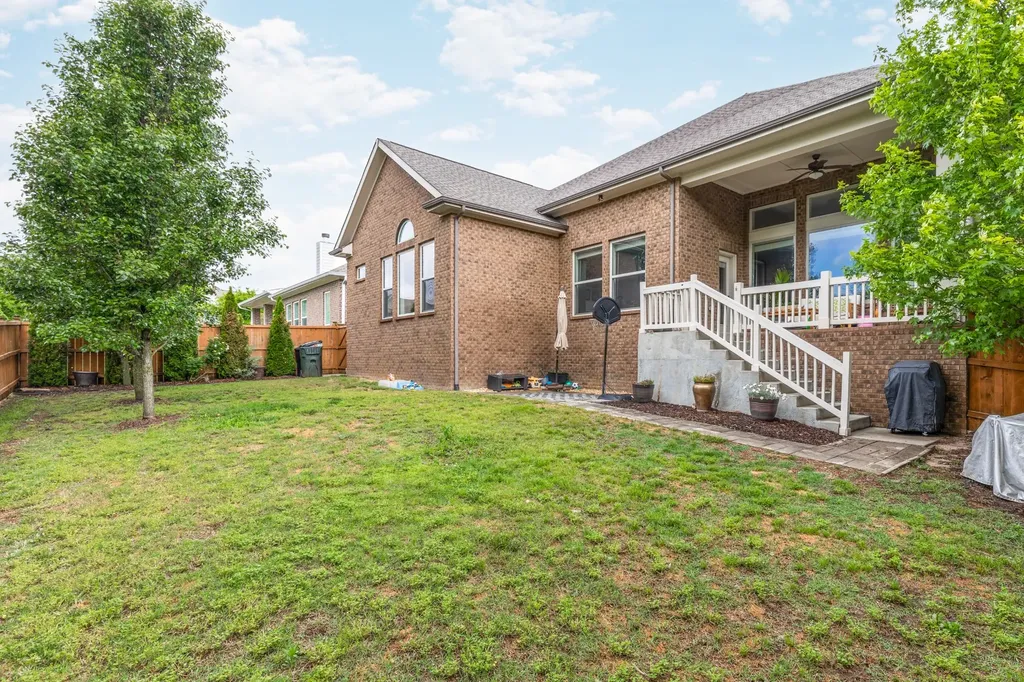 110 Ashington Circle Hendersonville TN 37075