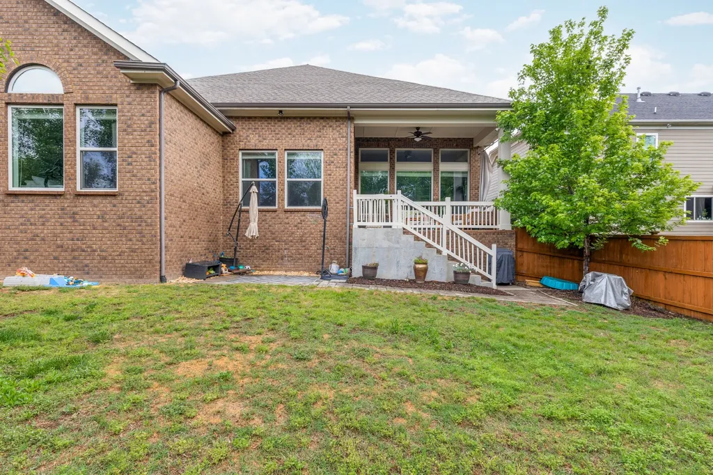 110 Ashington Circle Hendersonville TN 37075