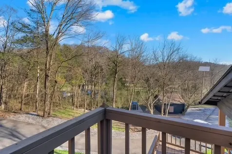 1956 Vanzant Bend Road Belvidere TN 37306