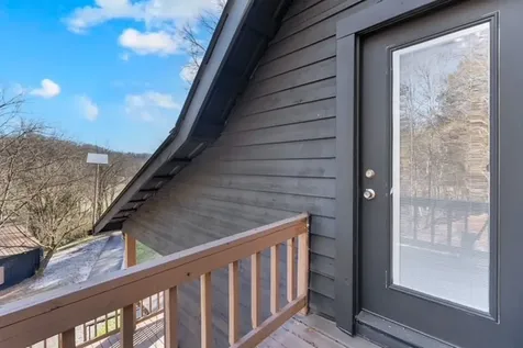 1956 Vanzant Bend Road Belvidere TN 37306