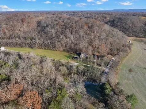 1956 Vanzant Bend Road Belvidere TN 37306