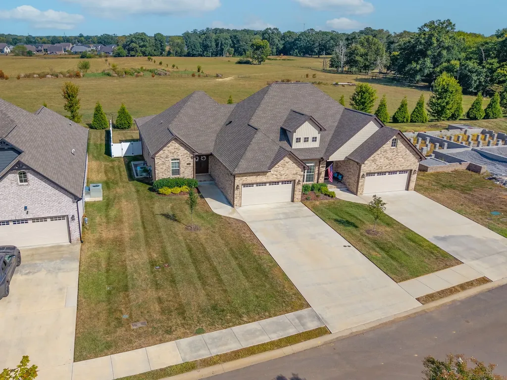 1049 Veridian Drive Clarksville TN 37043