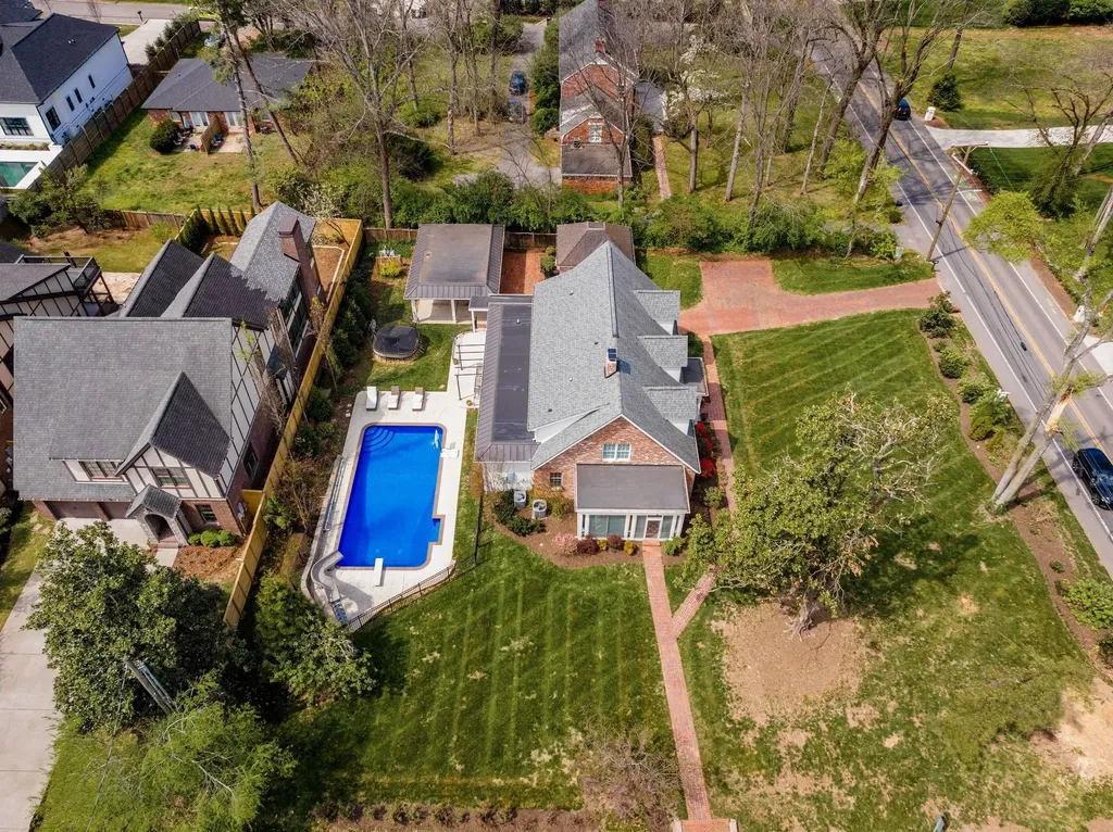 3611 Woodmont Boulevard Nashville TN 37215