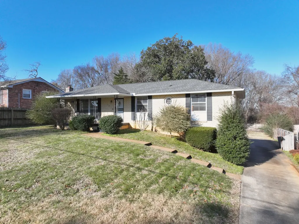 140 Roberta Drive Hendersonville TN 37075