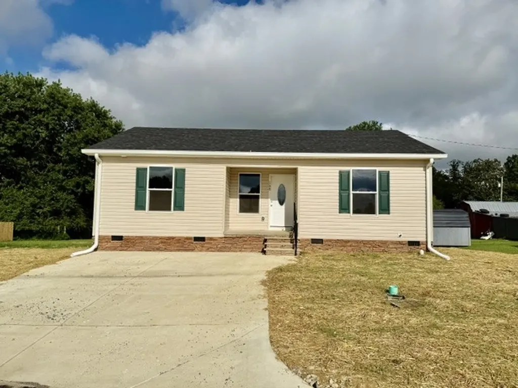 2 Chastain St, W Tullahoma TN 37388