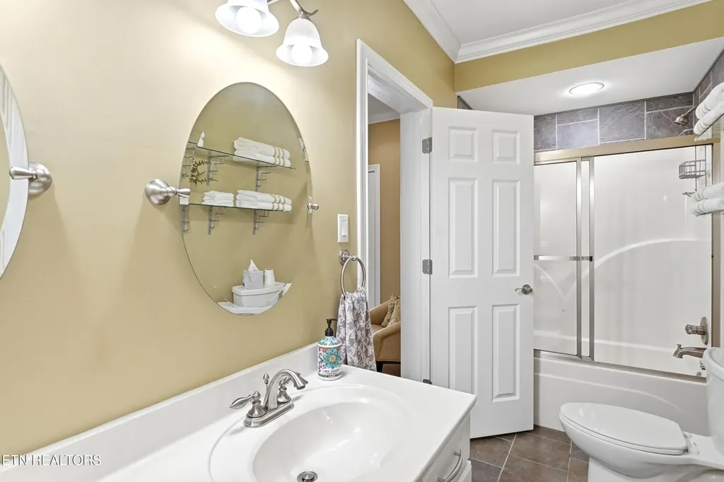4246 Gravelly Hills Road Louisville TN 37777