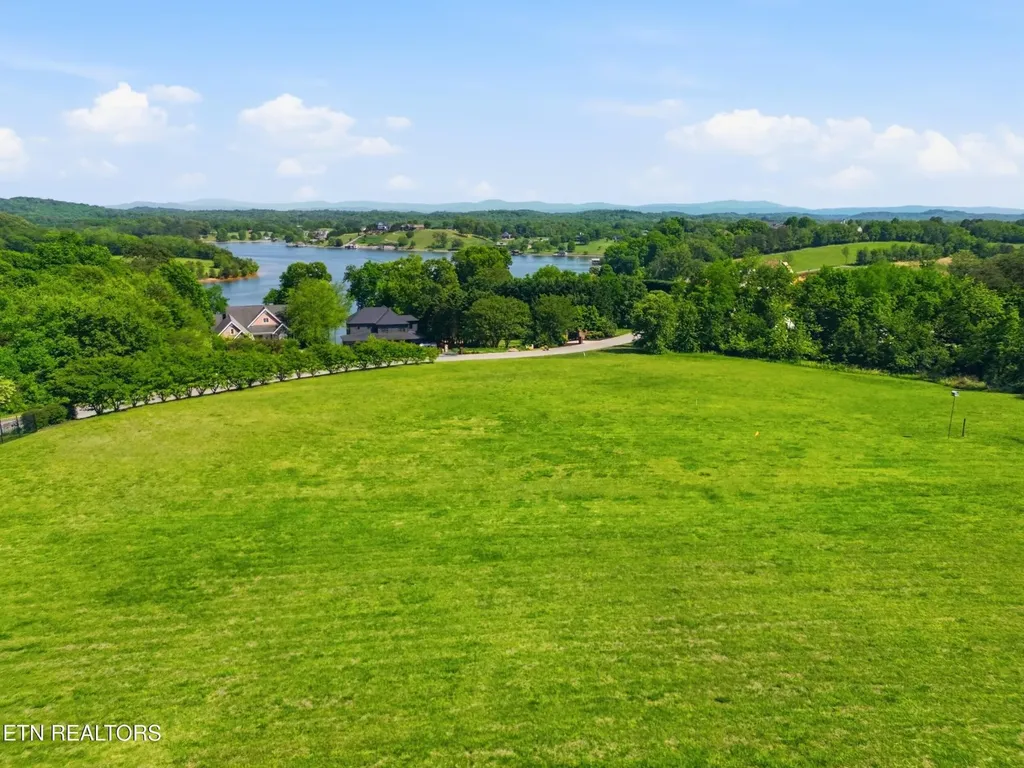 4246 Gravelly Hills Road Louisville TN 37777