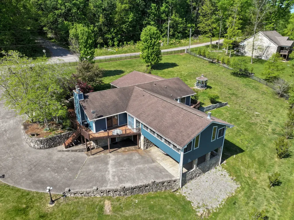 692 Tanglewood Drive Woodbury TN 37190