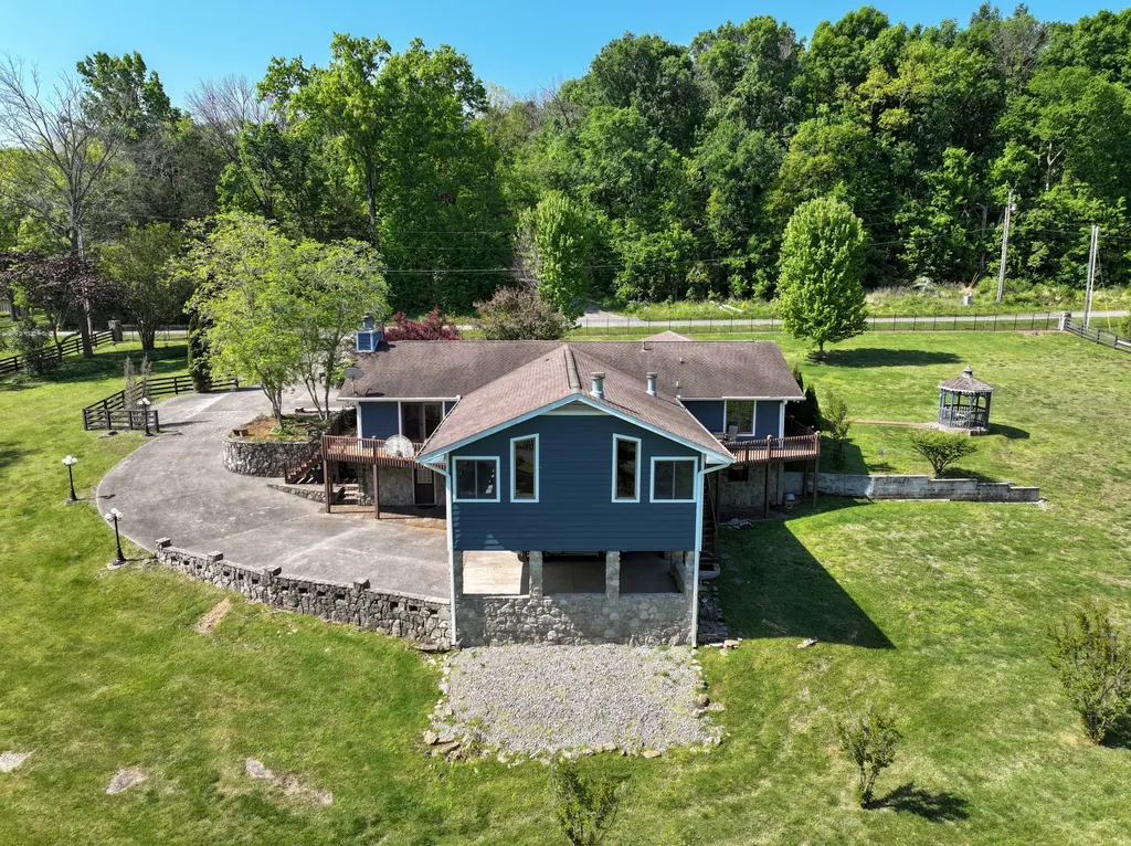 692 Tanglewood Drive Woodbury TN 37190