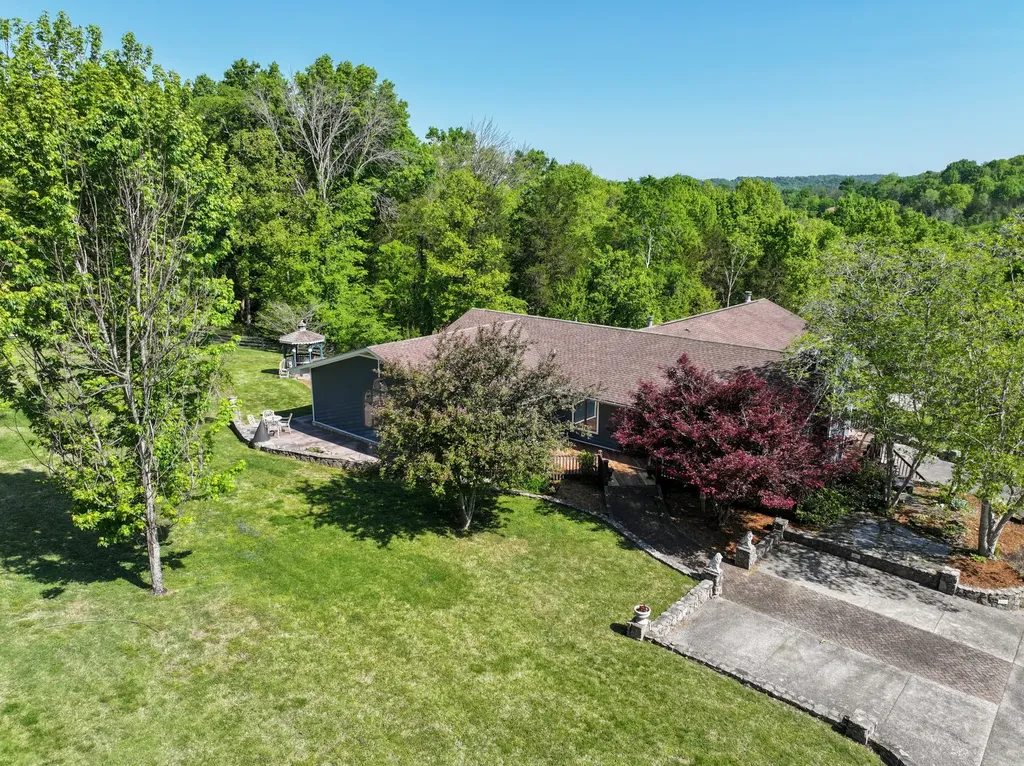 692 Tanglewood Drive Woodbury TN 37190