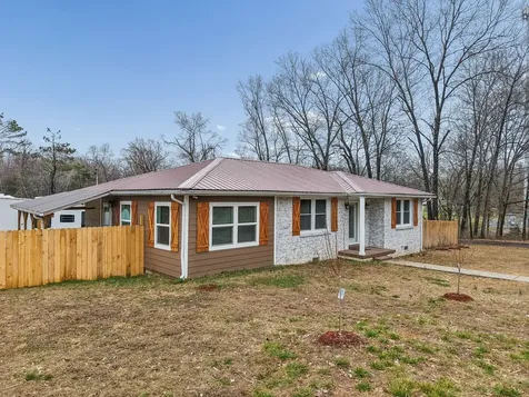 8871 Pinewood Road Lyles TN 37098