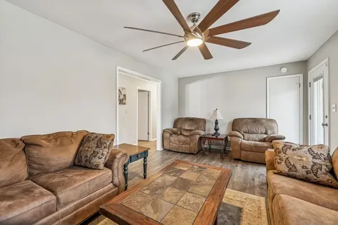 8871 Pinewood Road Lyles TN 37098
