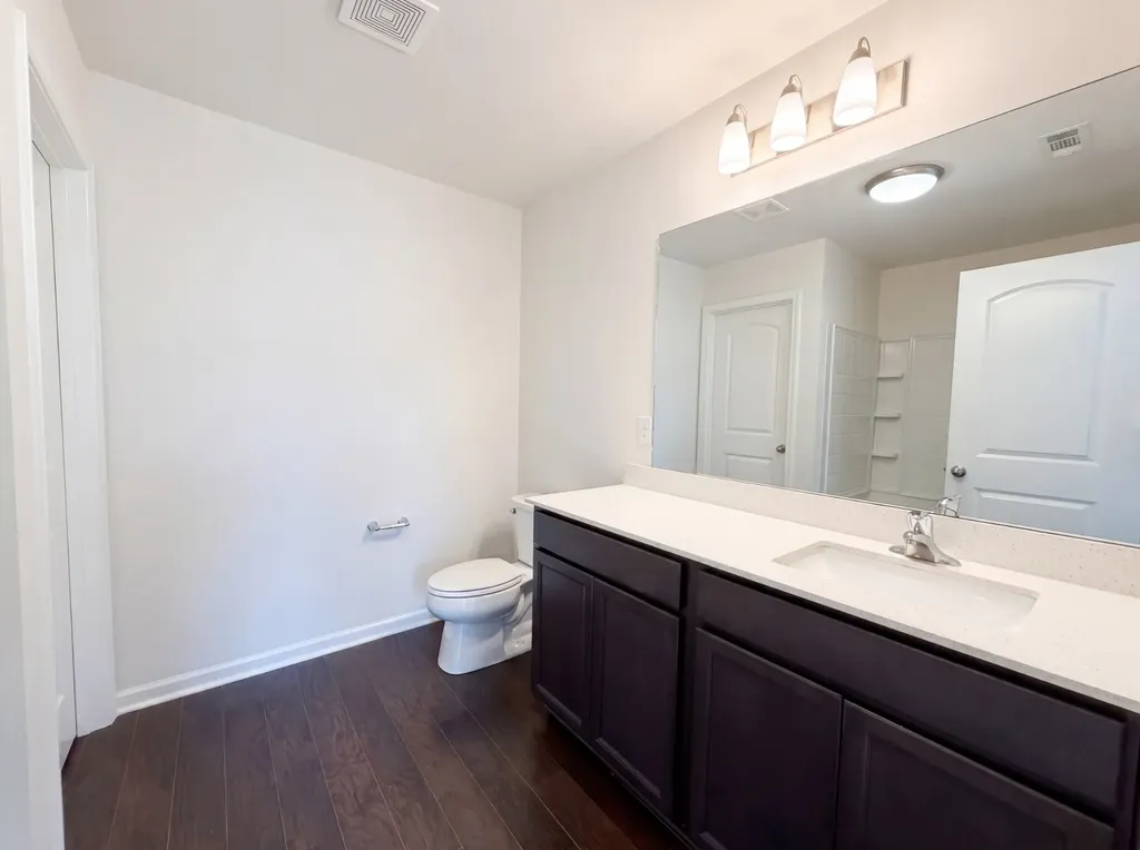 2715 Swarm Court Columbia TN 38401
