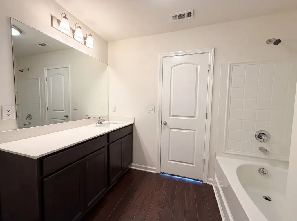 2715 Swarm Court Columbia TN 38401