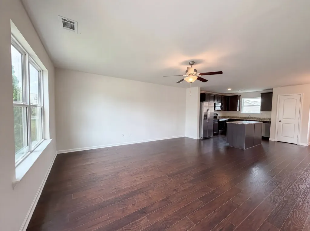 2715 Swarm Court Columbia TN 38401