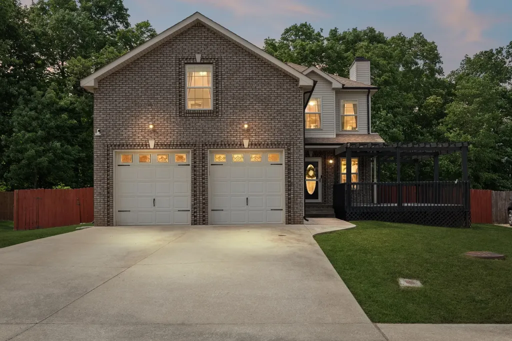 1913 Jackie Lorraine Drive Clarksville TN 37042