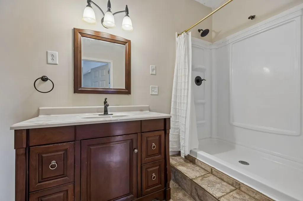 1913 Jackie Lorraine Drive Clarksville TN 37042