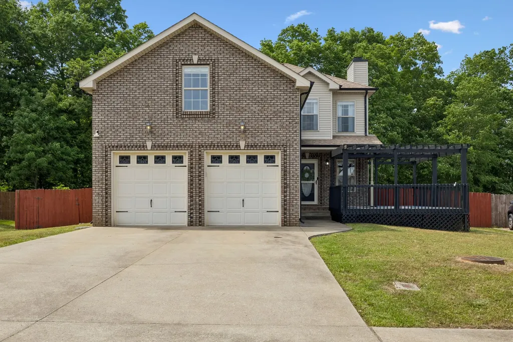 1913 Jackie Lorraine Drive Clarksville TN 37042