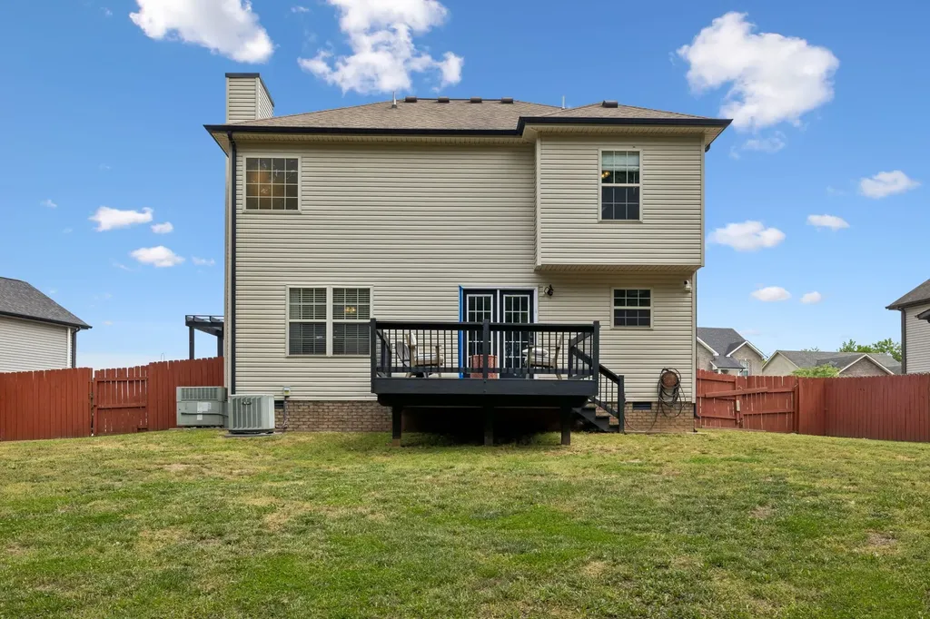 1913 Jackie Lorraine Drive Clarksville TN 37042