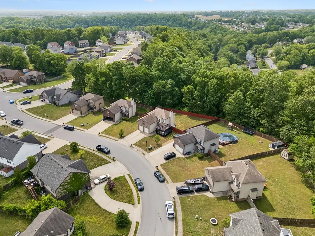 1913 Jackie Lorraine Drive Clarksville TN 37042
