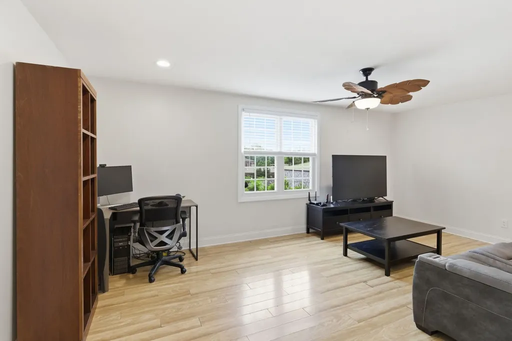 925 Coarsey Drive Nashville TN 37217