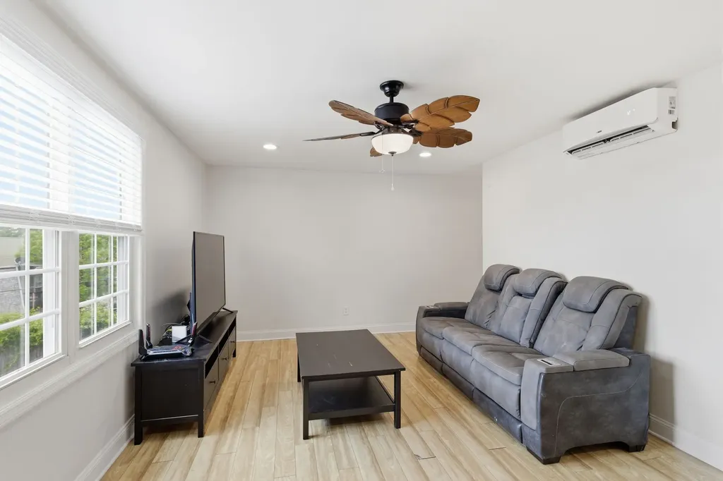 925 Coarsey Drive Nashville TN 37217