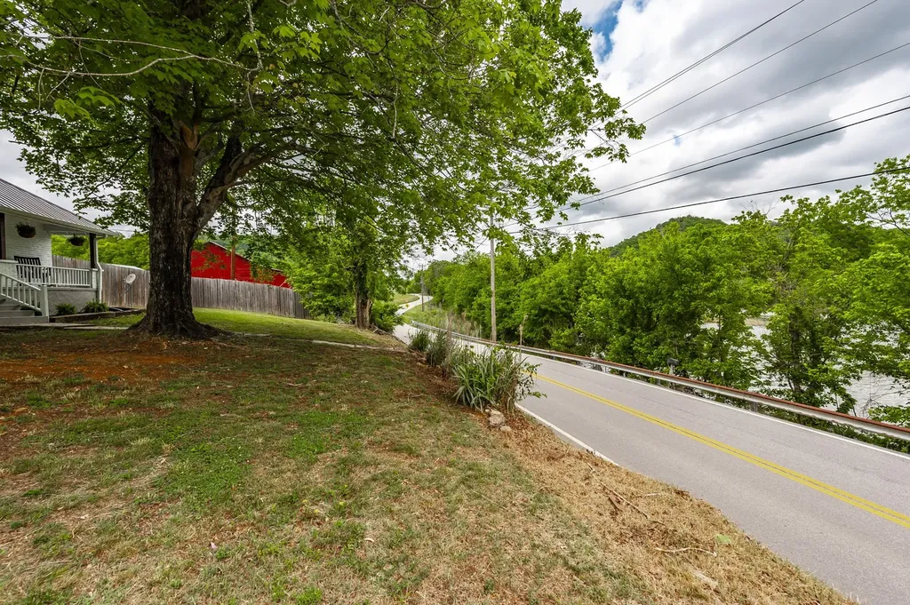 537 Defeated Creek Highway Carthage TN 37030