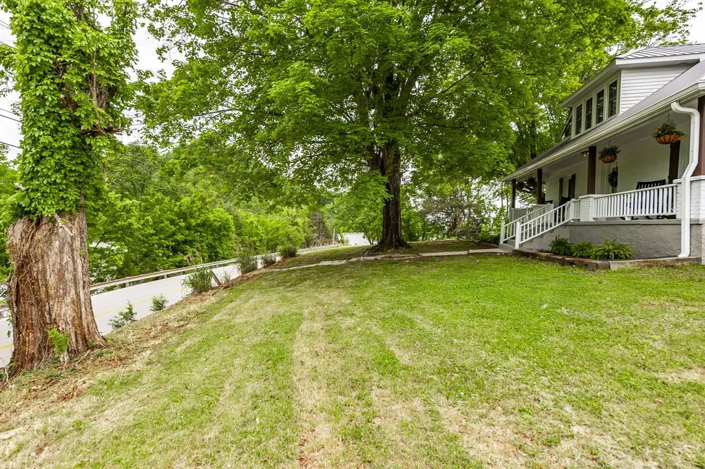 537 Defeated Creek Highway Carthage TN 37030