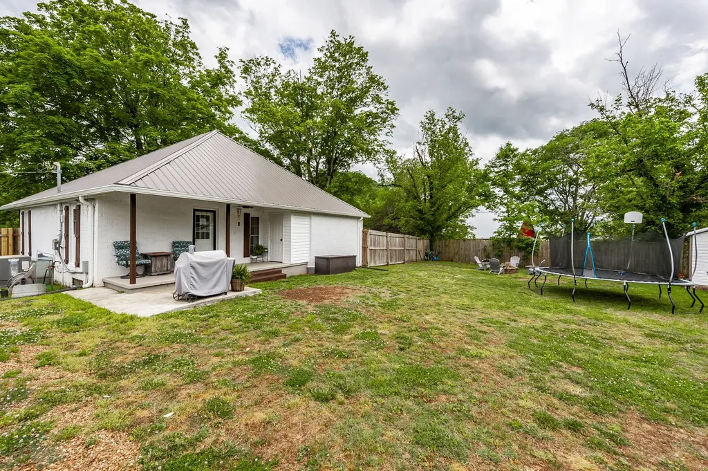 537 Defeated Creek Highway Carthage TN 37030