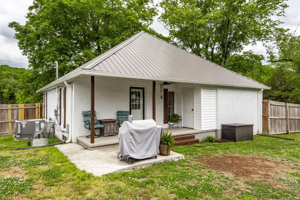 537 Defeated Creek Highway Carthage TN 37030